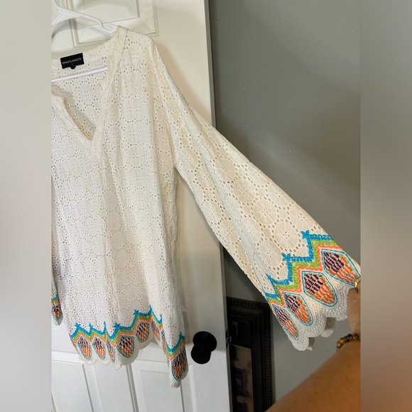 Hemant and Nandita Dress cover up - Picture 3 of 5